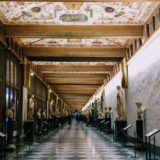 ウフィツィ美術館　第一の廊下